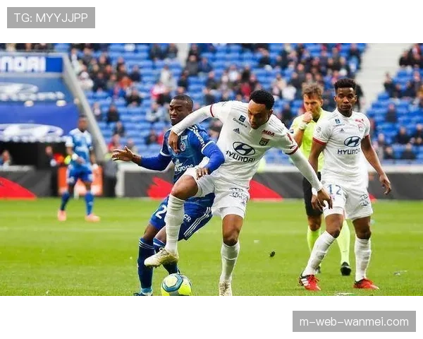 朗斯与斯特拉斯堡直接对话，结果将影响欧战资格归属